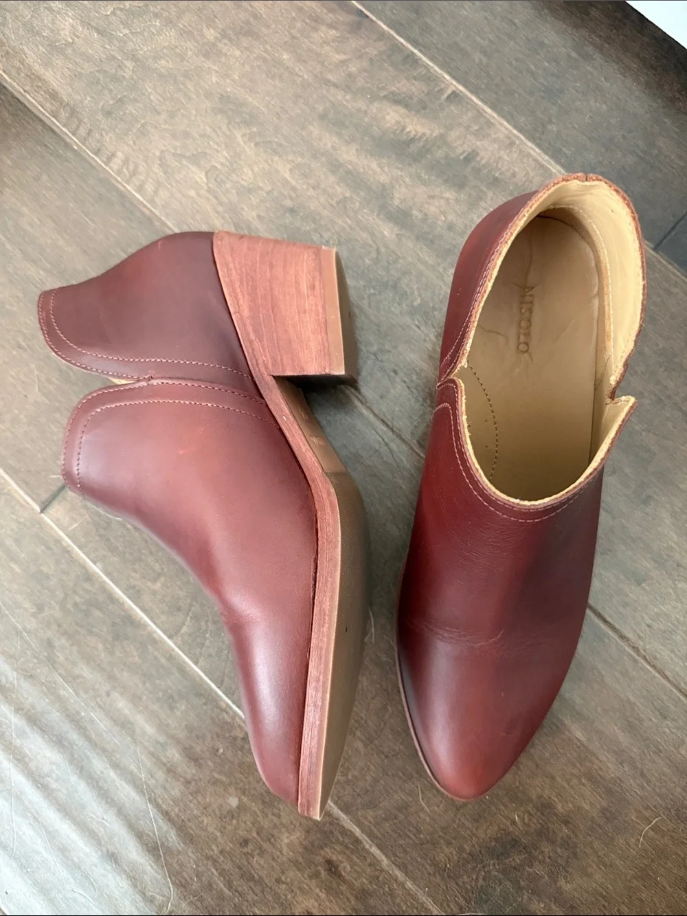 Nisolo Leather Slip-On Ankle Shoes in Burgundy